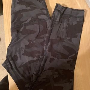 Lululemon aligns traditional green camo